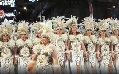 Calp celebra sus Moros y Cristianos: historia, espectáculo y devoción bajo la mirada del Peñón de Ifach